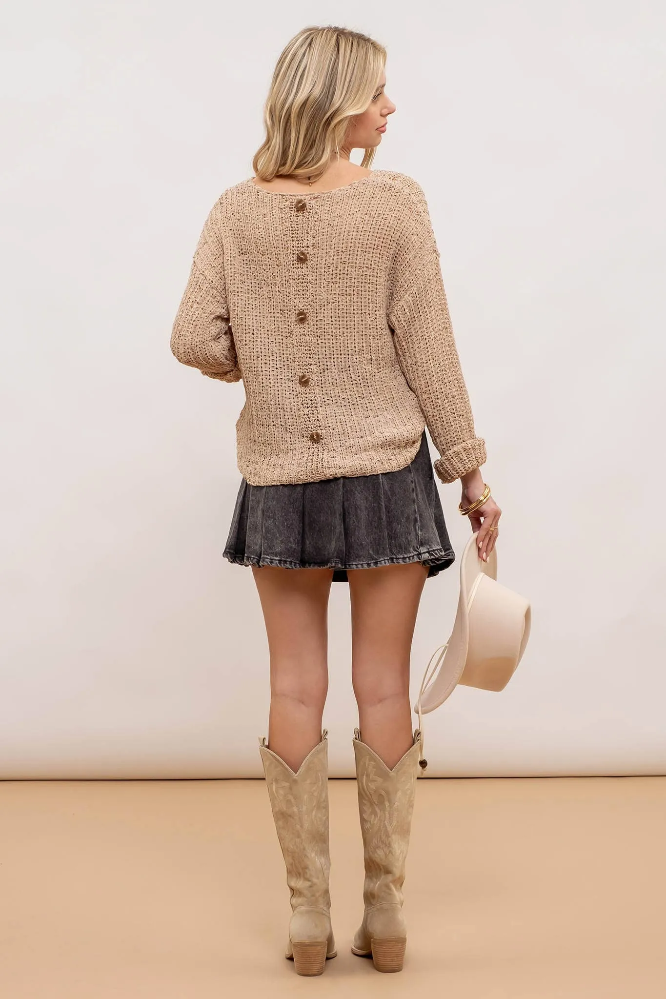 BACK BUTTONED KNIT PULLOVER