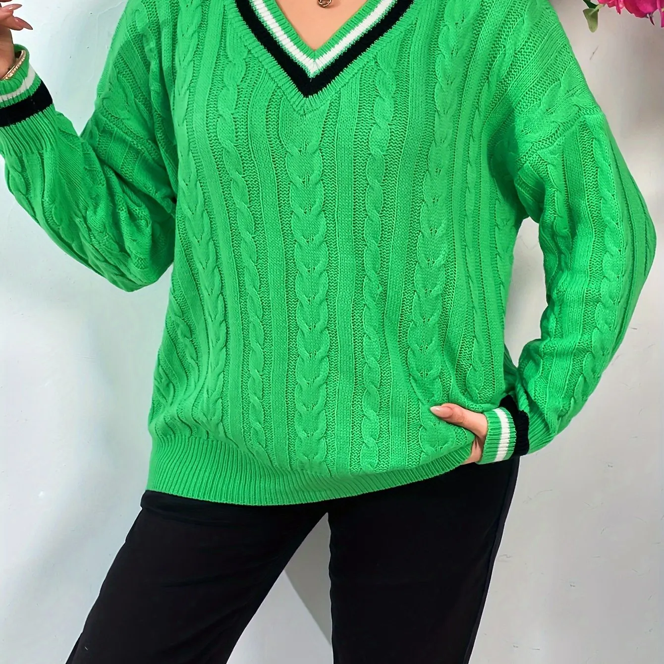 Plus Size Colorblock V Neck Sweater - Elevate Your Casual Chic Style