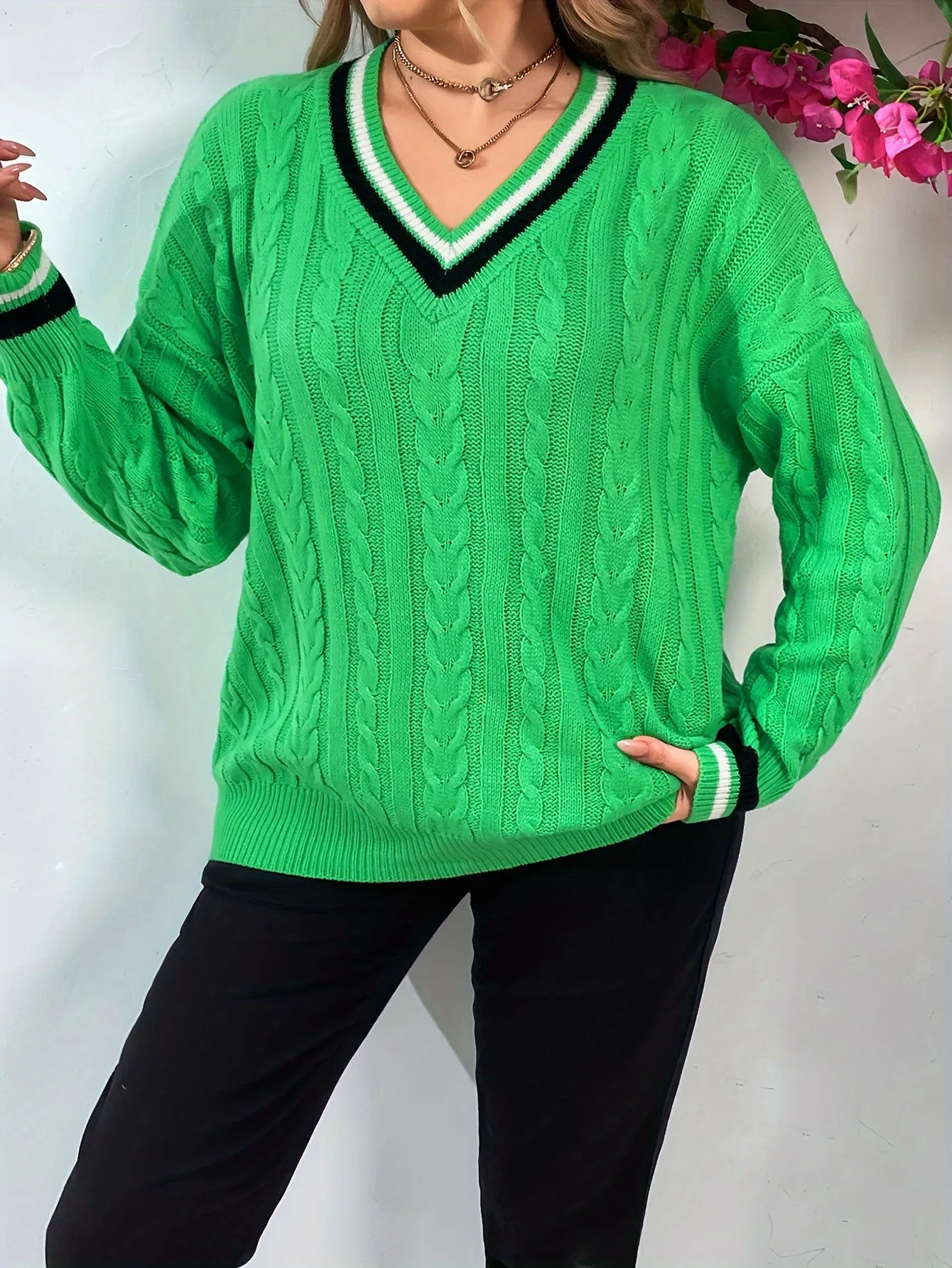 Plus Size Colorblock V Neck Sweater - Elevate Your Casual Chic Style